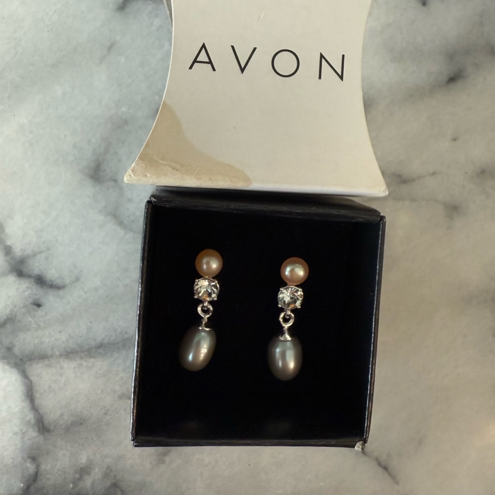Avon Carola Genuine Freshwater Pearl Drop Earrings - NWT NIB